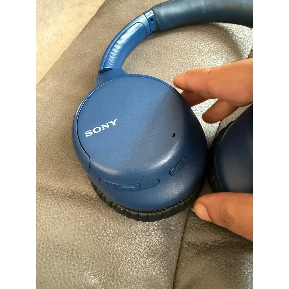 Sony‎ WH-CH710N Wireless Noise Cancelling Over-Ear Headphones Blue WHCH710N/L